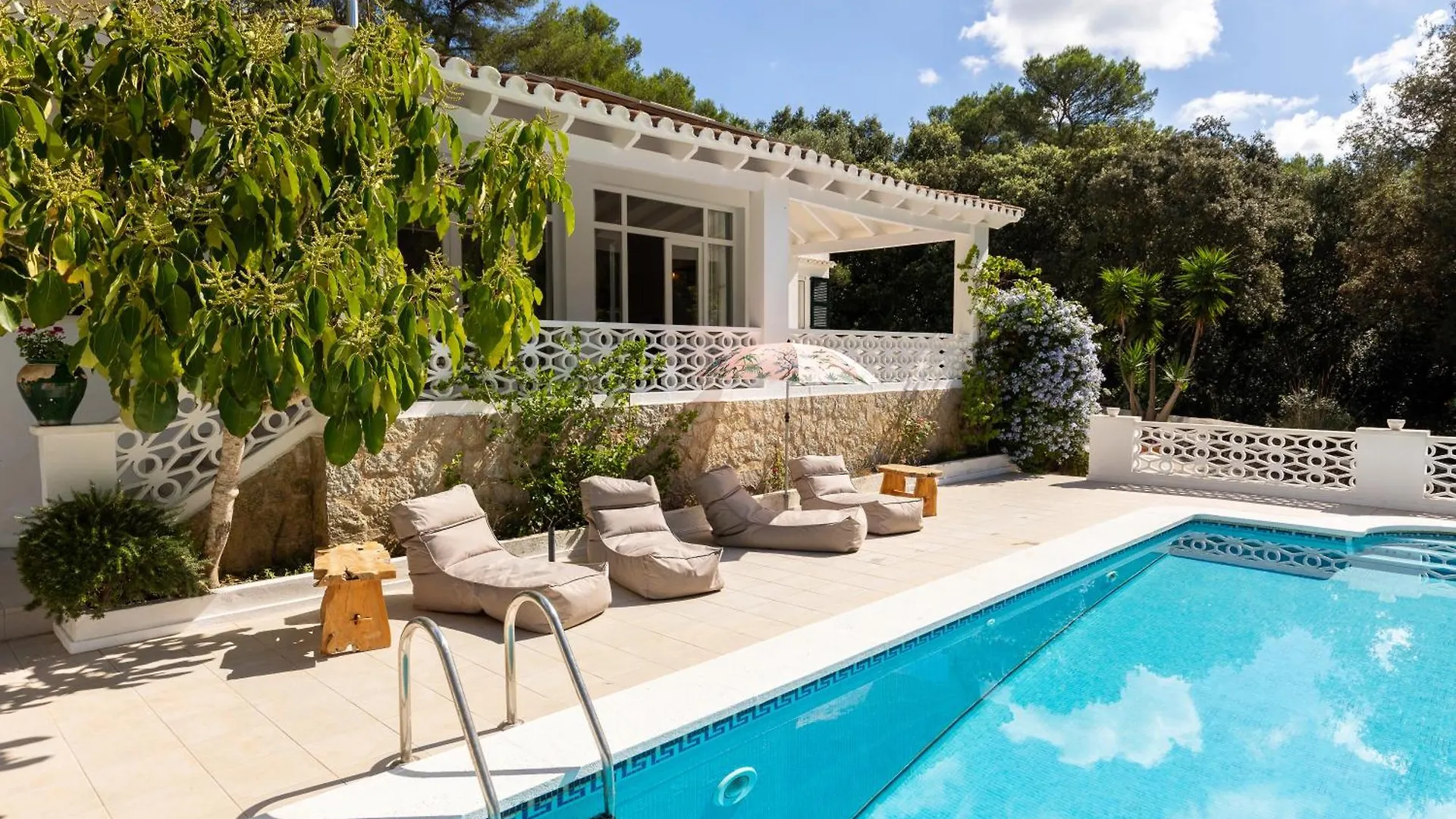 Villa Caterina Authentic Villa In Quiet, Wooded Area Es Mercadal