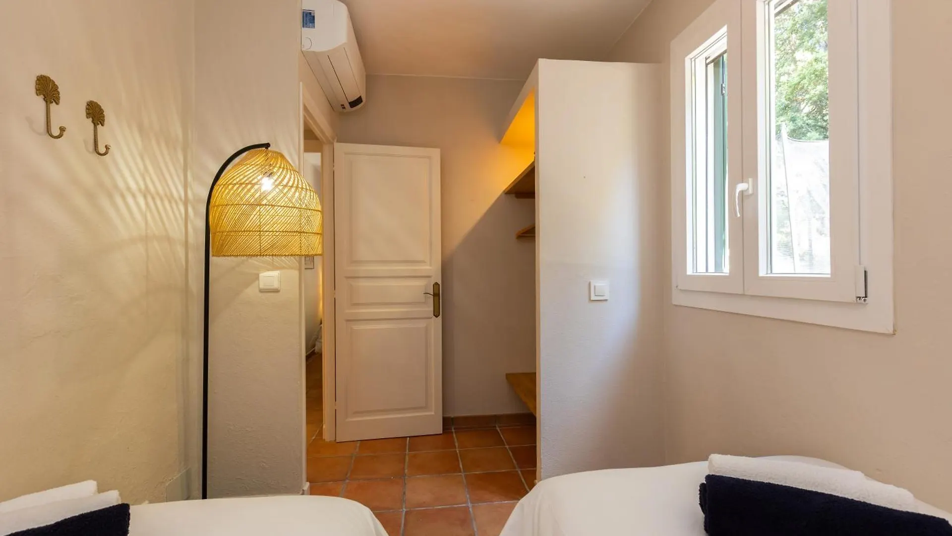 Villa Caterina Authentic Villa In Quiet, Wooded Area Es Mercadal