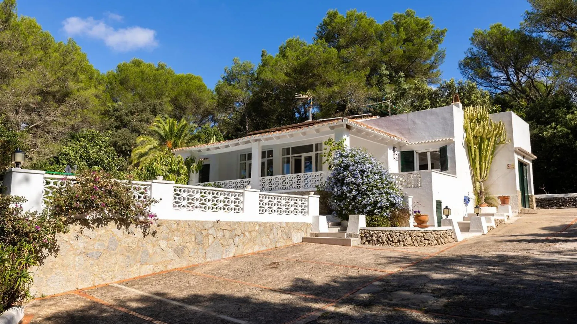 Villa Caterina Authentic Villa In Quiet, Wooded Area Es Mercadal
