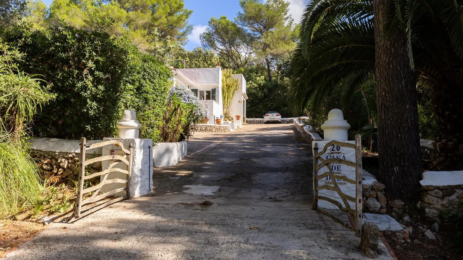 Villa Caterina Authentic Villa In Quiet, Wooded Area Es Mercadal