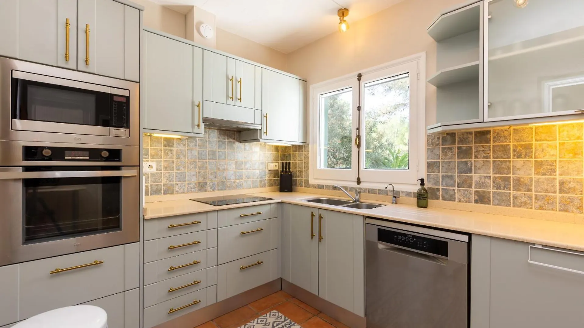 Villa Caterina Authentic Villa In Quiet, Wooded Area Es Mercadal