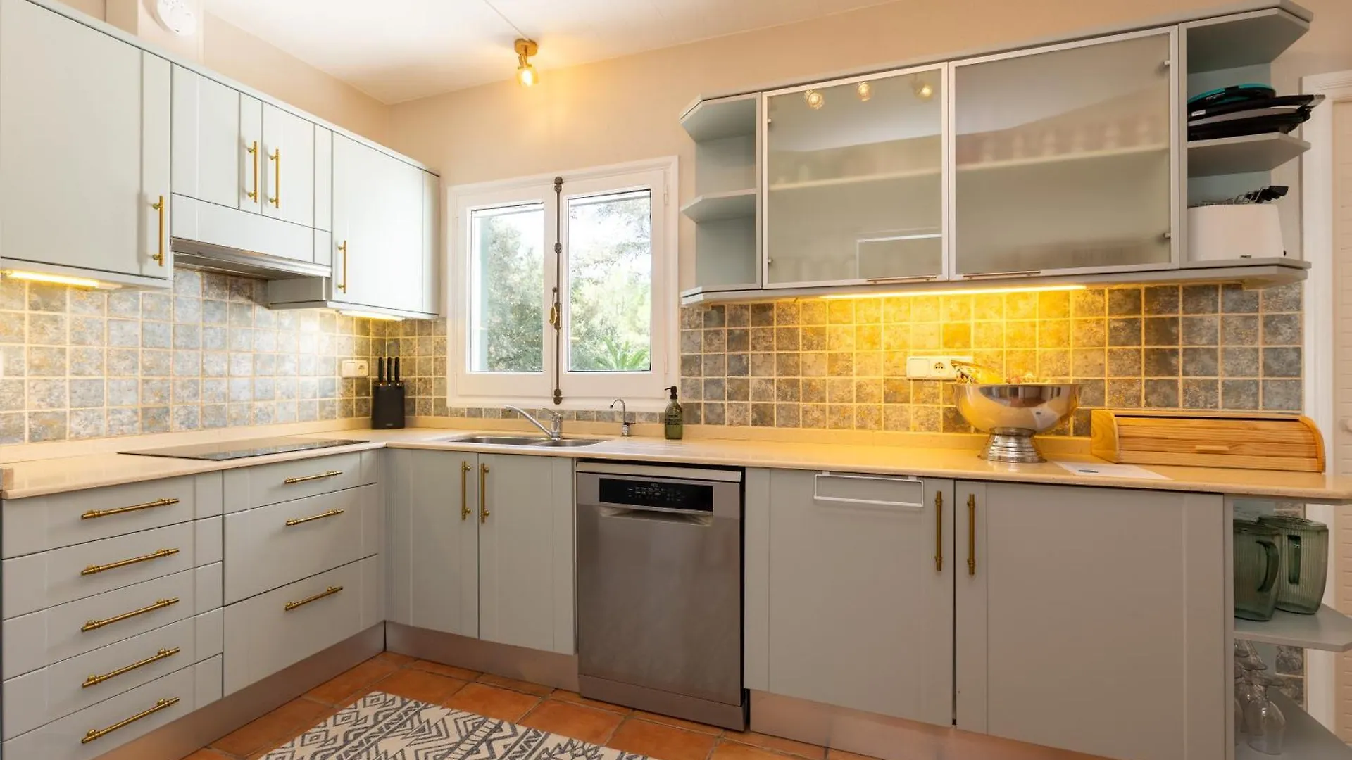 Villa Caterina Authentic Villa In Quiet, Wooded Area Es Mercadal