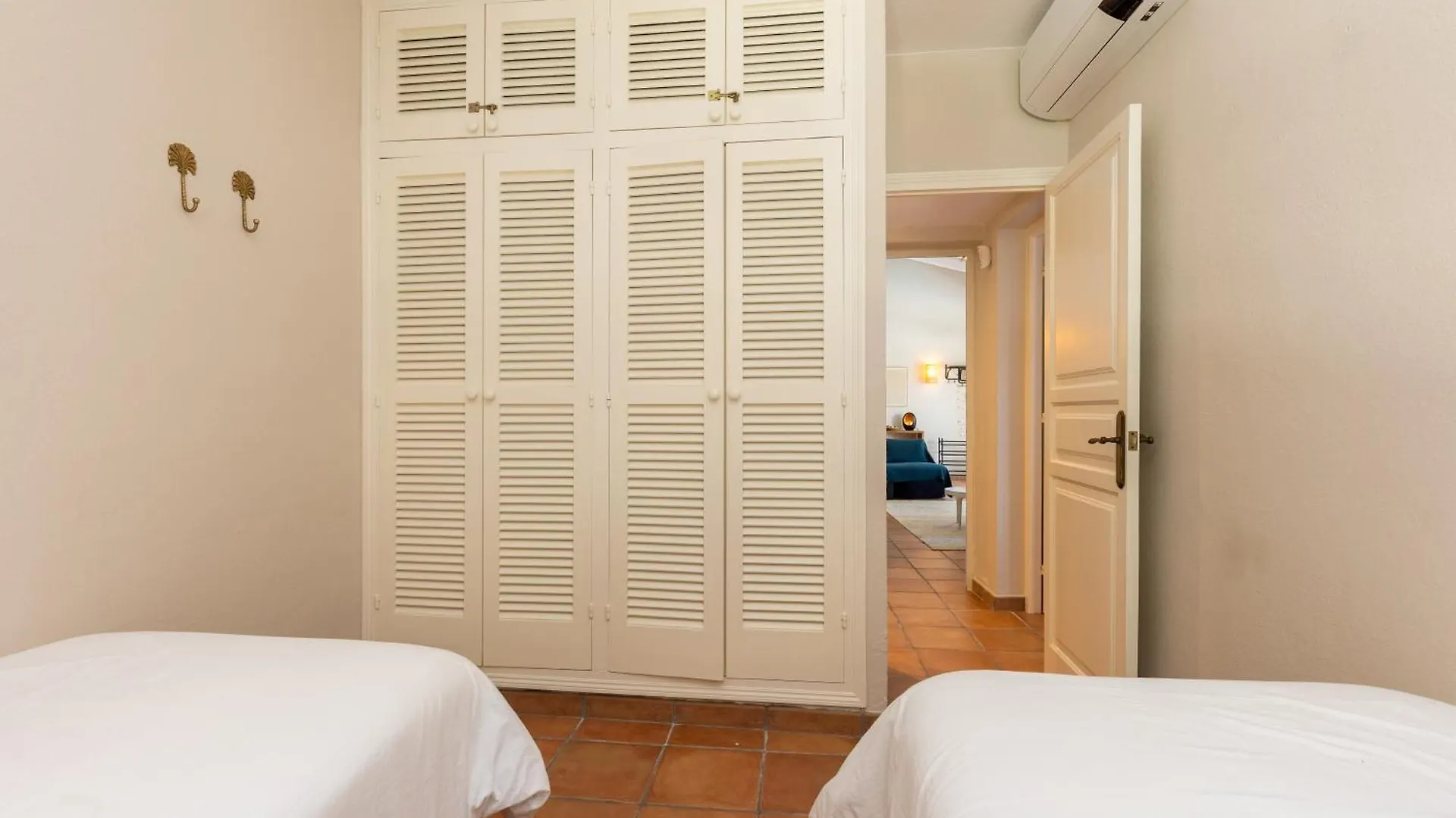 Villa Caterina Authentic Villa In Quiet, Wooded Area Es Mercadal